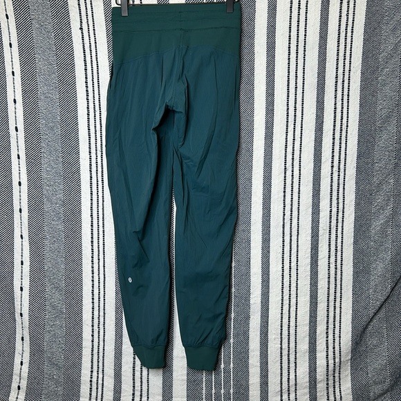Lululemon Dance Studio Joggers - Picture 4 of 4